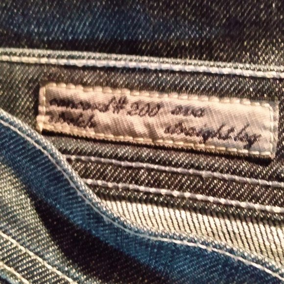 Jeans - Picture 3 of 4